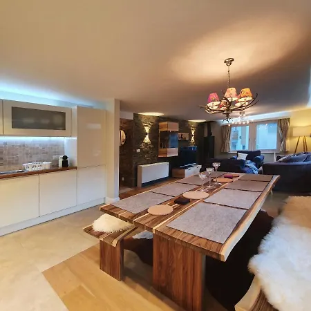 安塔瑞斯公寓 萨斯费